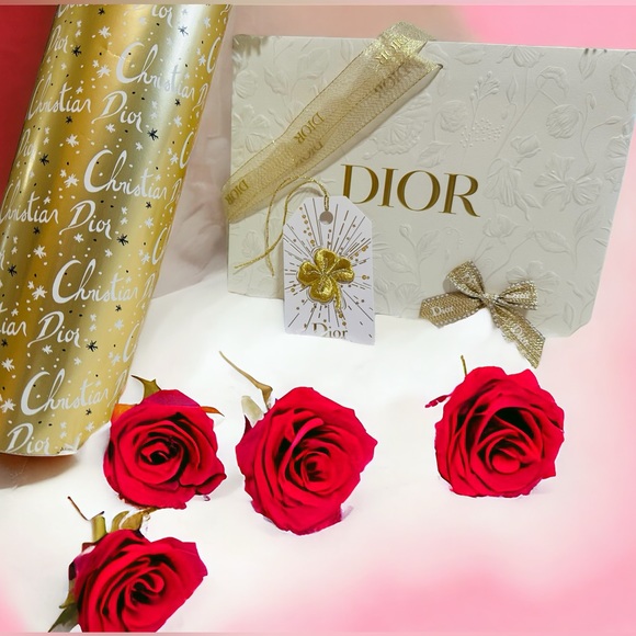 💫 DIOR Double-Sided Wrapping Paper/Gift Bag/Bow/Gift Tag. NEW! - Picture 10 of 16